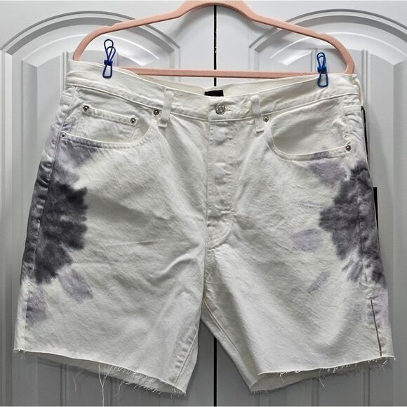 Edwin, Womens shorts In light off white. NWT-Size 32🔥🔥 - Picture 7 of 13